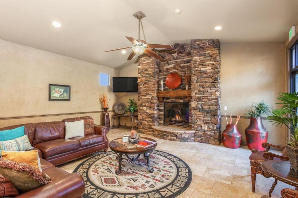 Coral Springs Resort H2 Brand New Home, Community Pool, Outdoor Fireplace, And Near Sand Hollow Waszyngton Zewnętrze zdjęcie